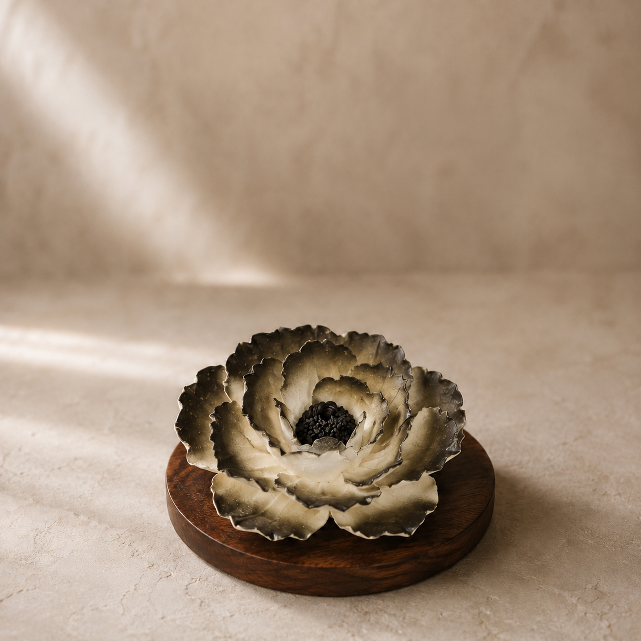 Limo Peony‑Pattern Ceramic Incense Holder  & Aroma Diffuser